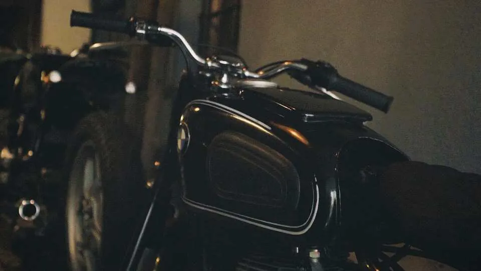 BMW R26 in Vintage Werkstatt